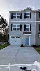 88 Clara Ct Suffolk, VA 23434