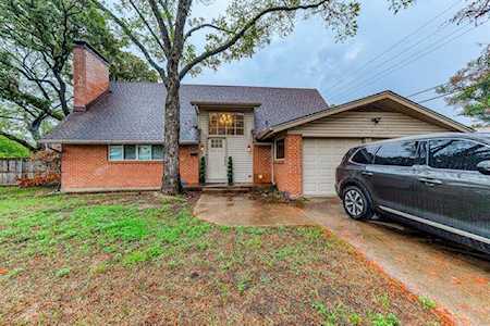 1601 Toplea Drive Euless, TX 76040