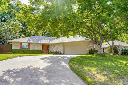 2108 Creekside Court Arlington, TX 76013