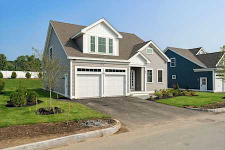 84 Sage Ln #10 Portsmouth, NH 03801