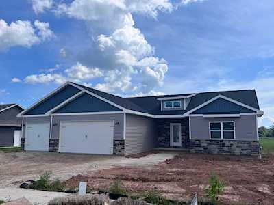 W6007 Zach St Menasha, Village of Harrison, WI 54952