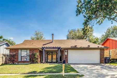7716 Bermejo Road Fort Worth, TX 76112