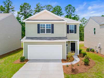125 Holly Leaf Ln Summerville, SC 29486