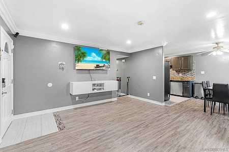 194 Avenida Descanso #D Oceanside, CA 92057