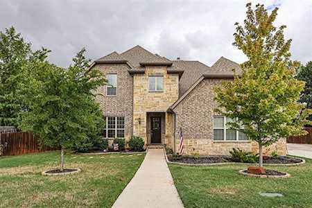 912 Canvasback Court Euless, TX 76039
