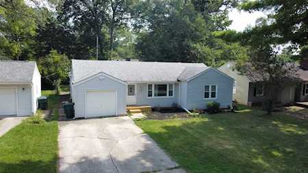 306 S Schroeder Road Muncie, IN 47304