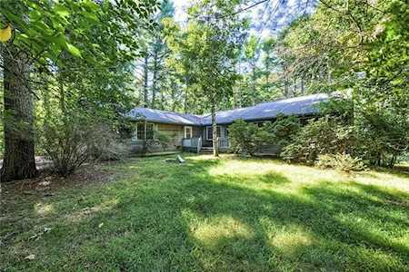 37 Evans Ln Hopkinton, RI 02832