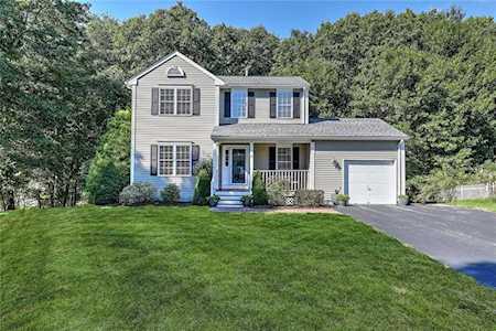 38 Field Stone Dr Coventry, RI 02816