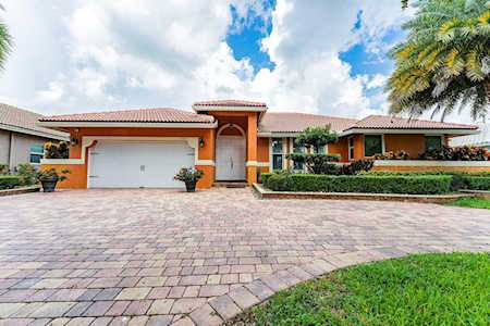 4384 NW 67th Way Coral Springs, FL 33067