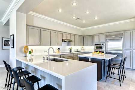 2 Holston Hills Rd Henderson, NV 89052