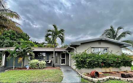 1101 NW 84th Ter Pembroke Pines, FL 33024