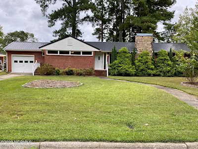 1007 Pinecrest Street Williamston, NC 27892