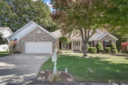 6 Dalton Valley Dr St Peters, MO 63376