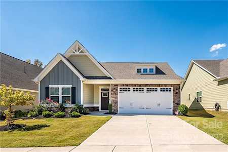 10322 Black Locust Ln Harrisburg, NC 28215