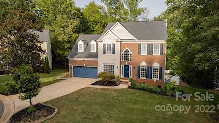 2613 Providence Spring Ln Charlotte, NC 28270