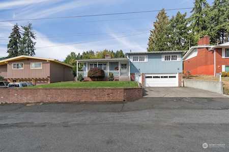 1207 Spruce St Longview, WA 98632