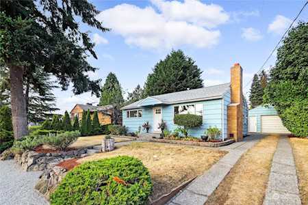 10211 37th Place SW Seattle, WA 98146
