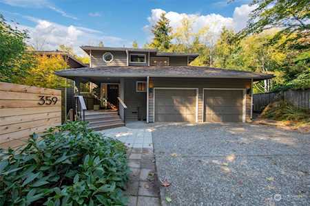 359 NW 113th Place Seattle, WA 98177