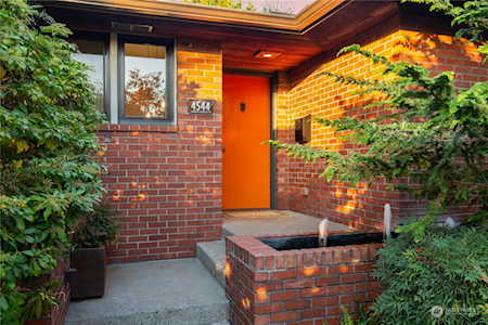 4544 Purdue Ave NE Seattle, WA 98105