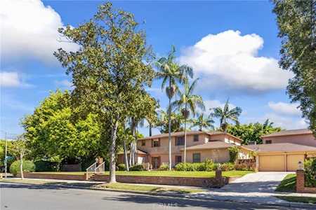 4160 Locust Ave Long Beach, CA 90807