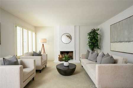 11359 Cuttyhunk Ct Cypress, CA 90630