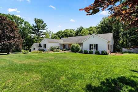 5 Wagon Wheel Dr Milton, MA 02186