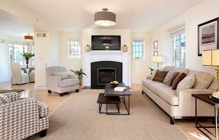 20 Chapel St #C901 Brookline, MA 02446
