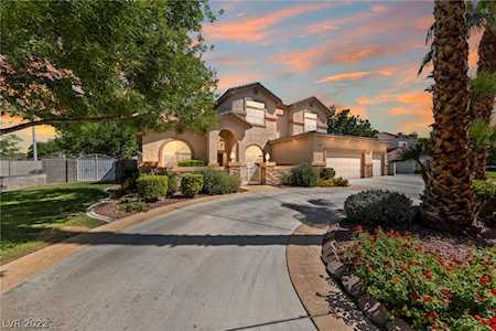 2308 Wimbledon Dr Las Vegas, NV 89107
