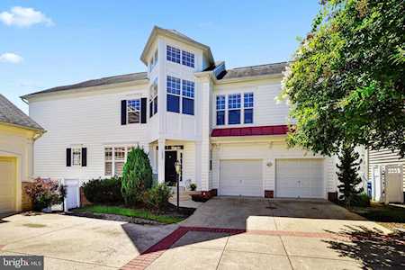 10027 Pentland Hills Way Bristow, VA 20136