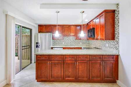 812 8th Lane Palm Beach Gardens, FL 33418
