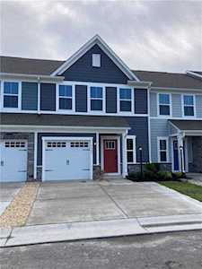 1609 Songbird Ln Chesapeake, VA 23323