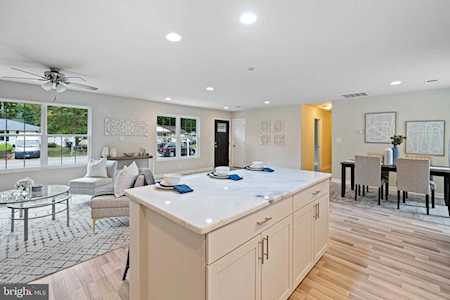 22064 Spring Valley Dr Lexington Park, MD 20653