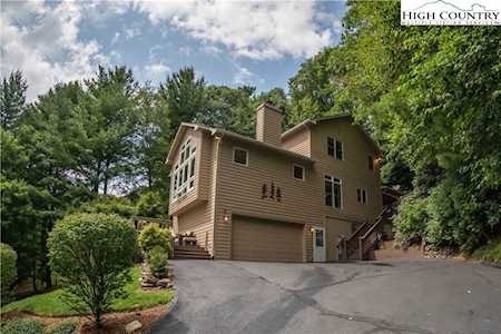235 Sorrento Forest Dr Blowing Rock, NC 28605