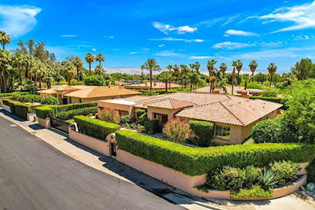 824 N Avenida Palmas Palm Springs, CA 92262