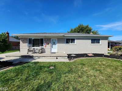 33230 Morrison Ct Sterling Heights, MI 48312