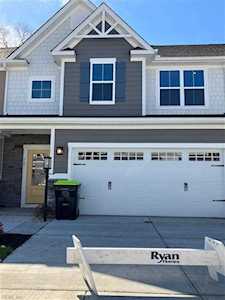 523 Eldridge Ln Chesapeake, VA 23323