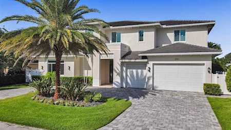 3751 NE 24 Avenue Lighthouse Point, FL 33064
