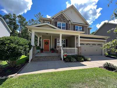 320 Hawkesburg Drive Clayton, NC 27527