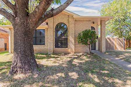 2611 Winter Oak Street Dallas, TX 75227