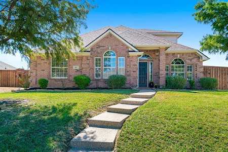5817 Stratford Lane The Colony, TX 75056