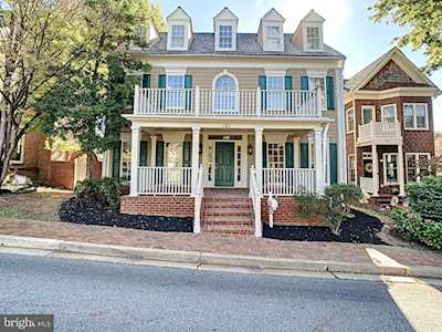 121 Selby St Gaithersburg, MD 20878
