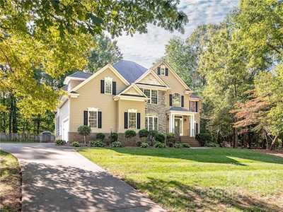 8913 Bayberry Trl Concord, NC 28027