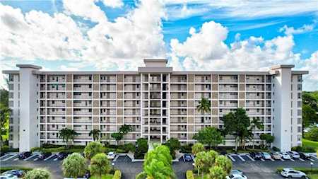 3200 N Palm Aire Dr #508 Pompano Beach, FL 33069