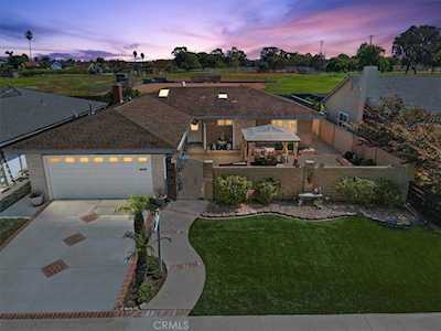 21292 Breton Ln Huntington Beach, CA 92646