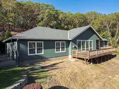699 Three Pines Rd Grants Pass, OR 97526