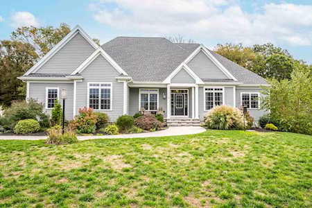 8 Magnolia Ln Westport, MA 02790
