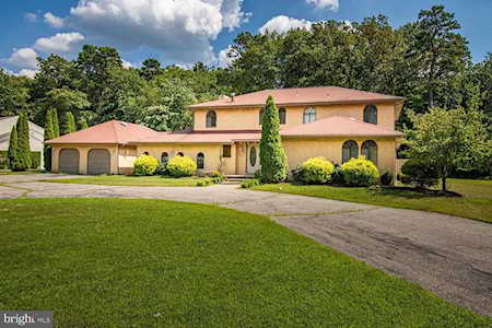 109 Bracken Rd Medford, NJ 08055