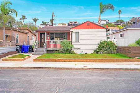 3574 Poe Street San Diego, CA 92106