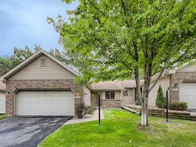 570 Deer Ridge Lane S Maplewood, MN 55119