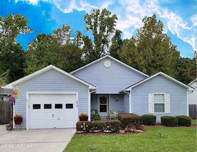 410 Holly Lane Swansboro, NC 28584